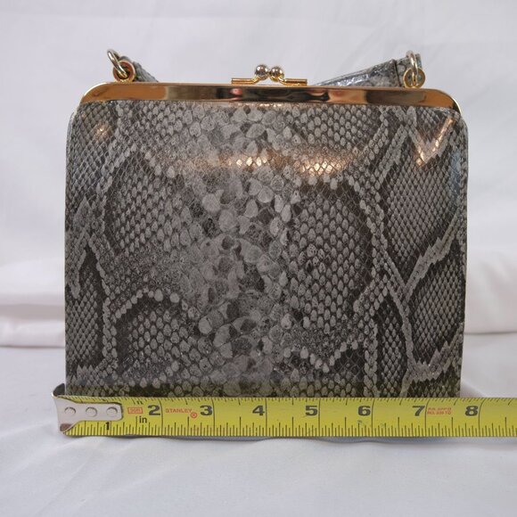 Liz Claiborne Gray Snakeskin Kisslock Frame Bag - Picture 7 of 8